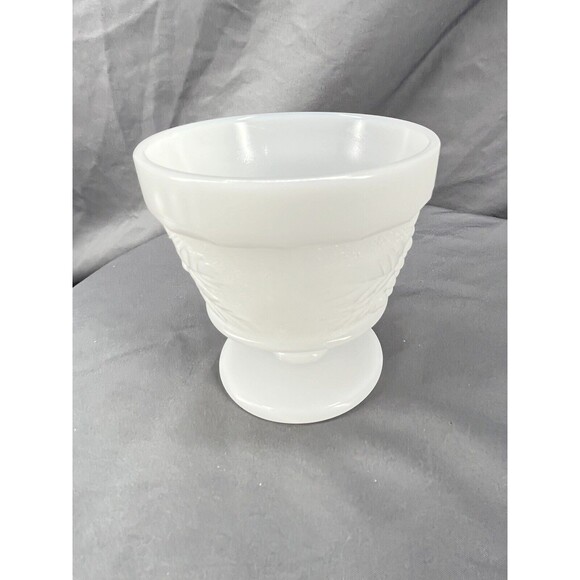 Milk glass desert / Ice cream bowls set of 5 - Picture 5 of 7